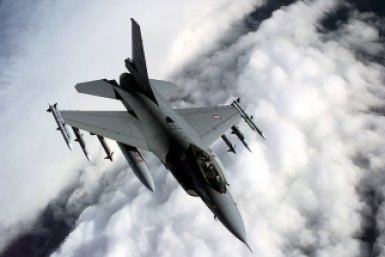 F-16 Википедия, SRA GREG L. DAVIS