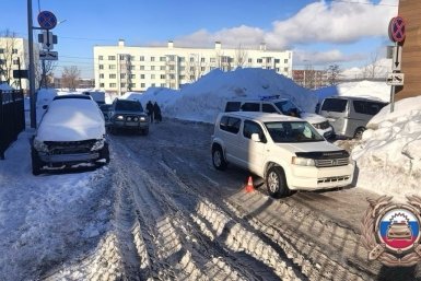 Кадры с места ДТП на Лукашевского в столице Камчатки. 27 января 2026 года Госавтоинспекция по Камчатскому краю