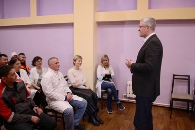 Владимир Солодов и коллектив хлебокомбината Правительство Камчатского края