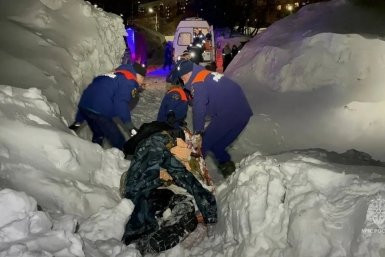 Спасательная операция на улице Свердлова в столице Камчатки. 8 февраля 2026 года ГУ МЧС России по Камчатскому краю