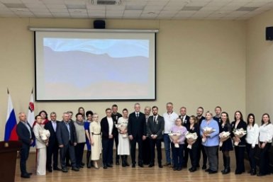 Награжденные медики и губернатор Правительство Камчатского края