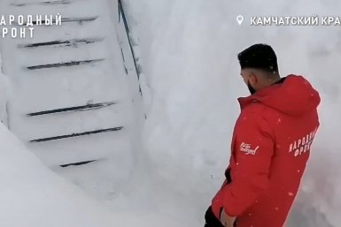 В столице Камчатки до сих пор полноценно не расчистили подходы к больницам