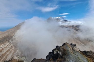 Вулкан Шивелуч присыпал пеплом три посёлка на Камчатке
