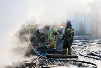 пожар, мчс, пожарные, дым, тушение, огонь Евгений Кулешов, ИА PrimaMedia