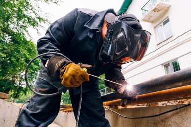 Сварщики стабильно пользуются большим спросом на рынке труда Евгений  Кулешов, ИА PrimaMedia