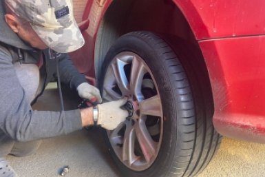 На СТО предупредили: одна ошибка после смены резины - и машину ведёт на дороге ИА KrasnodarMedia