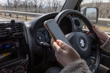 водитель, телефон, телефон за рулем, нарушение пдд Мария Смитюк, ИА PrimaMedia