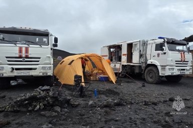 Спасатели проходят альпинистскую подготовку на вулканах Камчатки ГУ МЧС по Хабаровскому краю