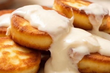 Высокобелковые несладкие сырники с отварными яйцами, сыром и луком - вкус необычный, пользы максимум