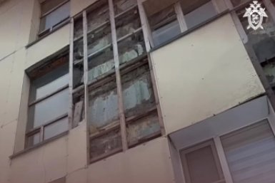 Аварийный дом №6 по улице Капитана Драбкина в столице Камчатки до сих пор не попал ни в одну программу по расселению СУ СК России по Камчатскому краю