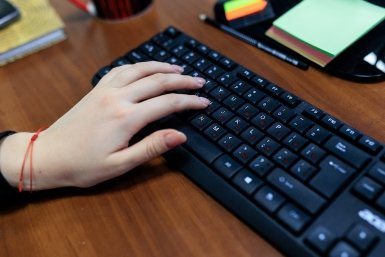 Безопасный способ отмыть клавиатуру: от грязи и жира  - лучшее решение