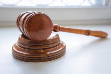 Двух иностранок на Камчатке приговорили к лишению свободы за кражу и подделку документов