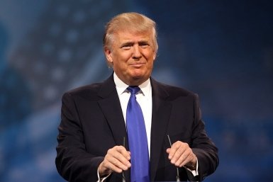 Трамп переименовал Ормузский пролив в "Пролив Трампа" и позвал на помощь