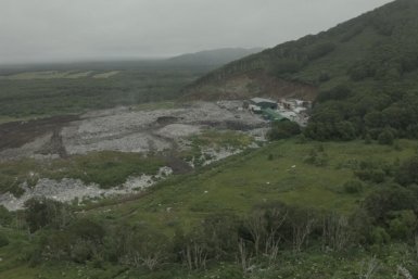 Пожар на городской свалке в Петропавловске-Камчатском близится к ликвидации