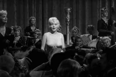 Тематическое фото кадр из фильма &quotВ джазе только девушки&quot (12+), 1959 год