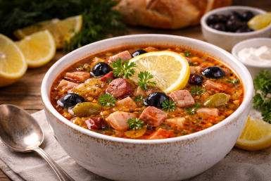 Солянка получится вкуснее: 10 ошибок, которые могут испортить любимый суп