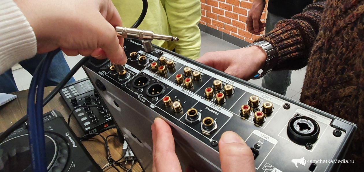 Курсы диджеинга Анастасия Табачинская/ ИА KamchatkaMedia