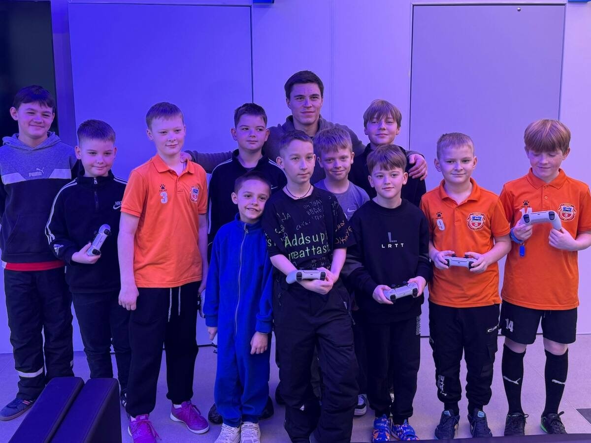 Никита Нагорный и юные фиджитал-спортсмены Правительство Камчатского края