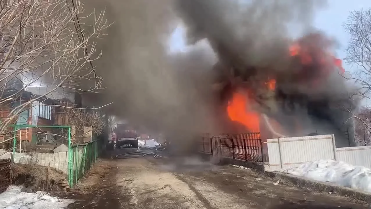 Горящий дом в СНТ &quotРучеек&quot Евгений Симаев