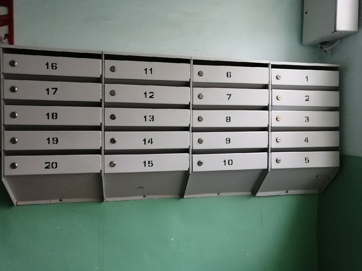 Почтовые ящики в подъезде Абрамченко Анета