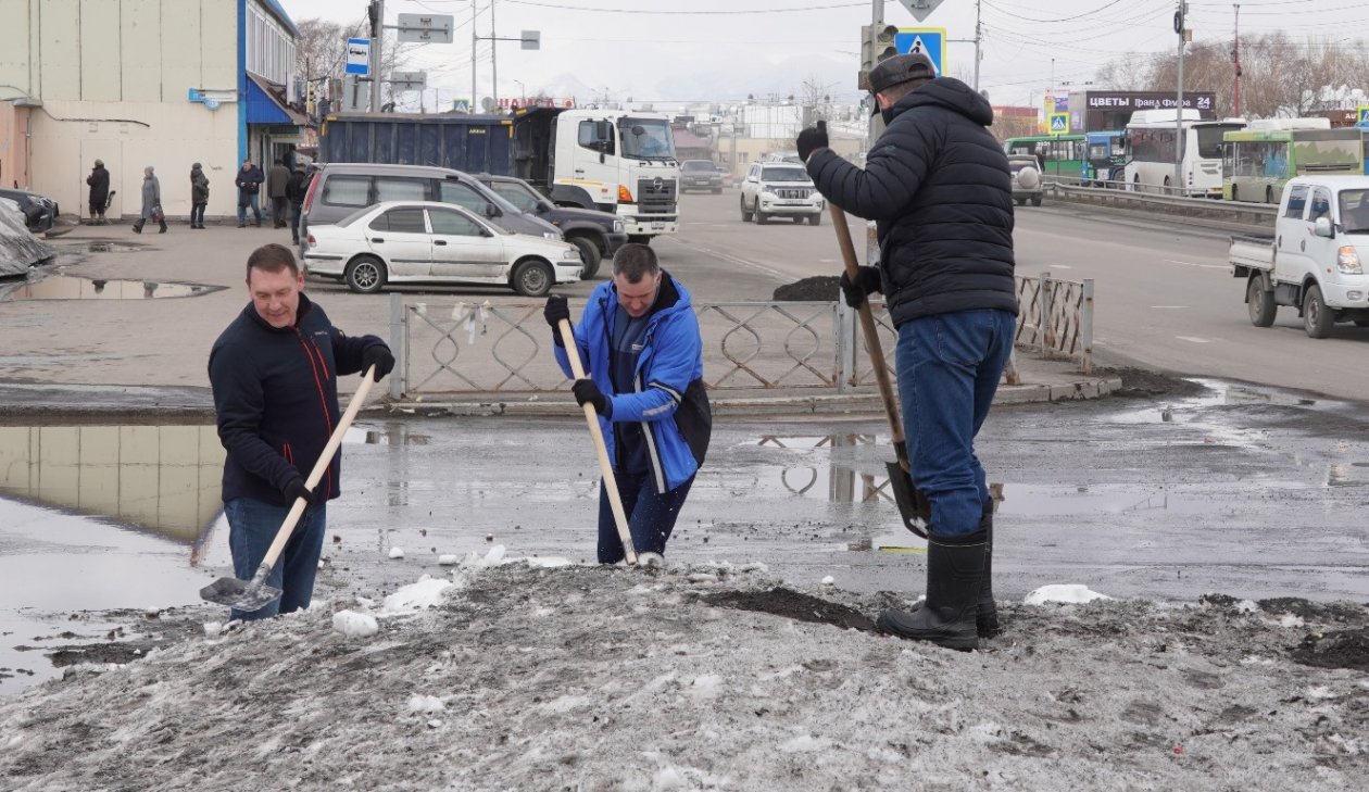 Субботник Администрация ПКГО