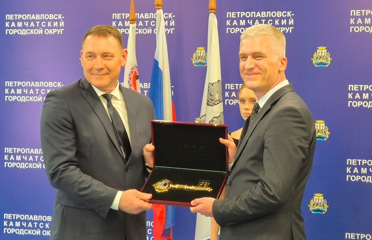 Вручение ключа Андрею Воровскому
