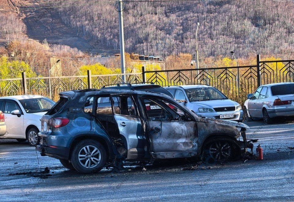В столице Камчатки сгорел автомобиль Канал &quotДПС-Камчатка&quot (18+)